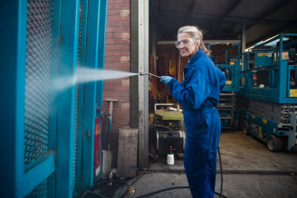 Best Concrete Pressure Washing  in Carlisle, IA
