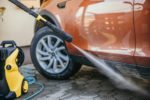 Best Roof Power Washing Services  in Carlisle, IA